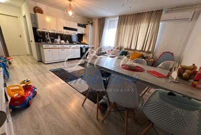Apartament cu 2 camere semidecomandat, mobilat în Florești