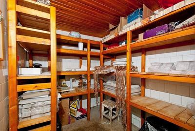 Spațiu comercial, de 307 mp, în Țiglina 2 - 12