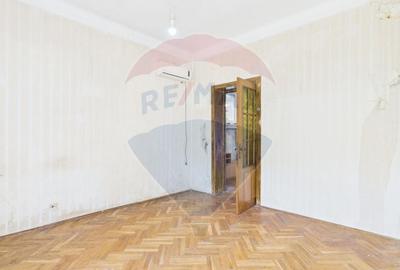 Casă cu 5 camere cu Teren 700 Mp în 13 Septembrie - 10