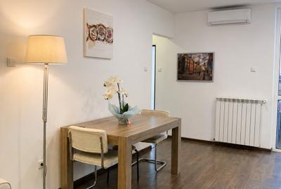 Apartament cu 4 camere decomandat, mobilat în Armeneasca