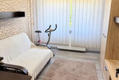 Apartament cu 3 camere decomandat, mobilat în Faleza Nord