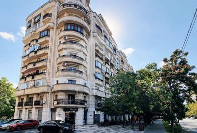 Apartament cu 3 camere decomandat, mobilat în Decebal