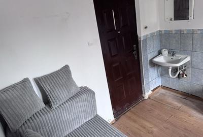 Garsonieră decomandată în Astra