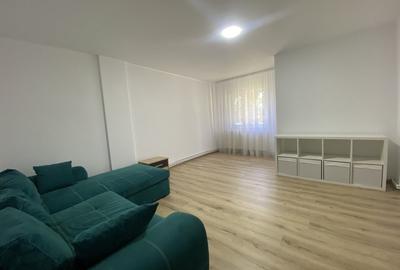 Apartament cu 3 camere decomandat, mobilat în Central
