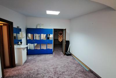 Casă cu 17 camere cu Canalizare în Dacia - 51