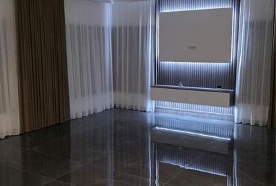 Casă cu 3 camere în Central