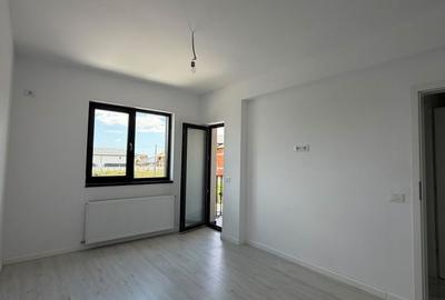 Casă cu 4 camere cu Teren 350 Mp în Central - 11