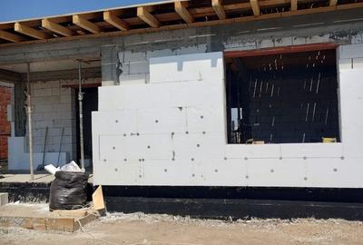Casă cu 4 camere cu Teren 430 Mp în Cumpăna