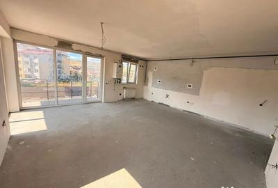 Apartament cu 2 camere semidecomandat în Florești