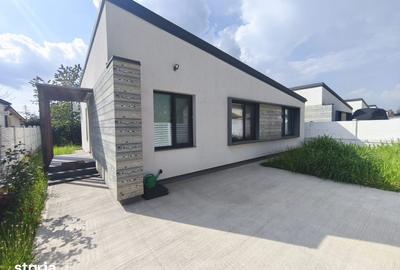 Casă cu 3 camere cu Teren 250 Mp în Păulești - 1