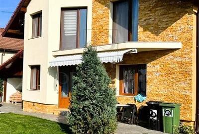 Casă individuală cu 5 camere cu Canalizare în Sânmihaiu Român - 1
