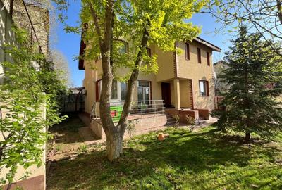 Casă cu 10 camere cu Teren 600 Mp în Prelungirea Ghencea - 8