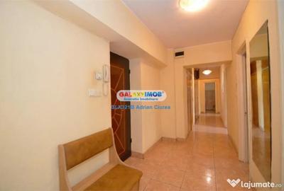 Apartament cu 3 camere decomandat în Decebal