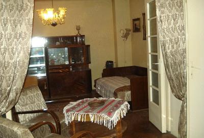 Casă cu 3 camere cu Teren 630 Mp în Bălcescu