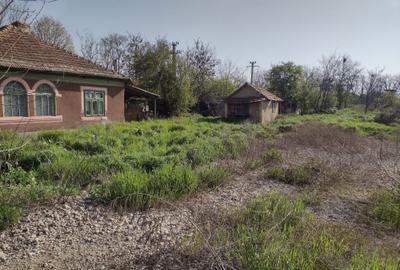 Teren de 2566 mp, în Central