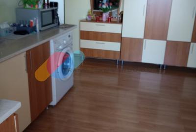 Apartament cu 2 camere decomandat, mobilat în Zorilor