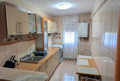 Apartament cu 2 camere semidecomandat în Micro 40