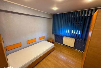 Apartament cu 3 camere decomandat în Obor - 2
