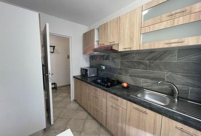 Apartament cu 3 camere semidecomandat, mobilat în Berceni - 4