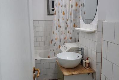 Apartament cu 3 camere decomandat în Central - 2