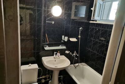 Apartament cu 2 camere semidecomandat în Podu Roș