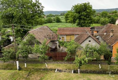 Teren Construcții intravilan de 1483 mp, în Odvoș - 2