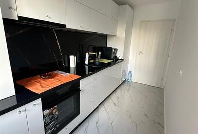 Apartament cu 2 camere decomandat în Apărătorii Patriei