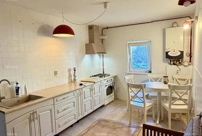 Apartament cu 3 camere decomandat, mobilat în Obcini