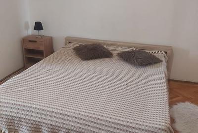 Garsonieră în Titan