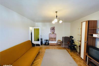 Apartament cu 3 camere decomandat în Terezian