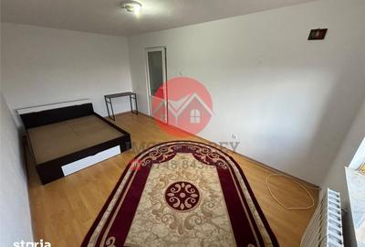 Casă cu 3 camere cu Teren 300 Mp în Central