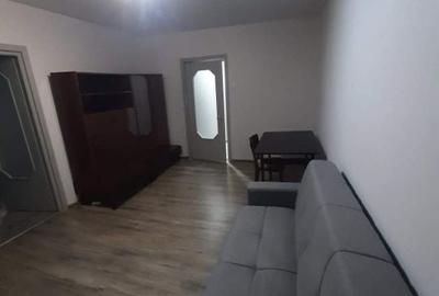 Apartament cu 2 camere decomandat în Cornișa
