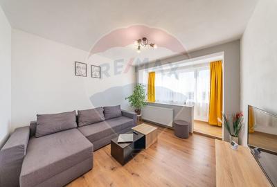 Apartament cu 2 camere decomandat, mobilat în Central