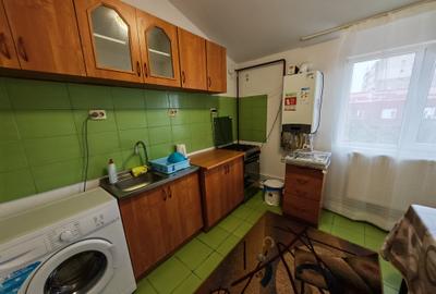 Apartament cu 2 camere semidecomandat în Km 5 - 13
