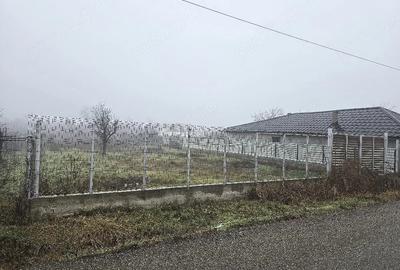 Teren de 974 mp, în Vânători - 3