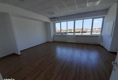 Spațiu comercial, de 125 mp, în Obor