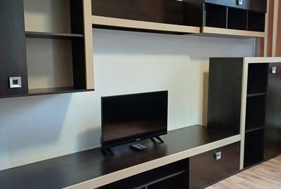 Apartament cu 2 camere decomandat în Casa de Cultură