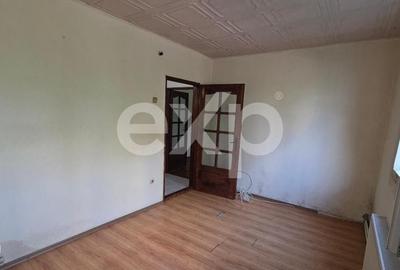 Apartament cu 2 camere semidecomandat în Micro 11