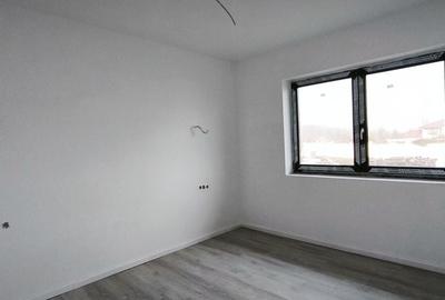 Casă cu 4 camere în Corunca - 9