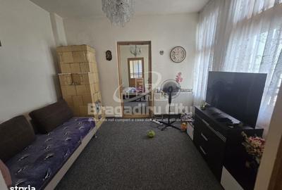 Casă cu 4 camere cu Teren 2553 Mp în Cornetu