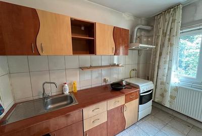 Apartament cu 3 camere decomandat în Malu Roșu - 8