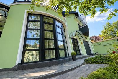 Casă individuală cu 4 camere cu Teren 200 Mp în Semicentral