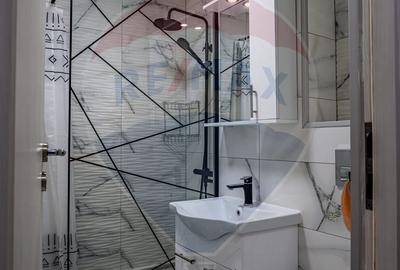 Apartament cu 3 camere decomandat în Vitrometan