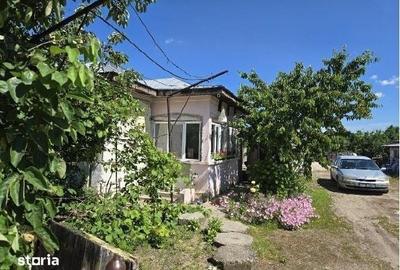 Casă cu 4 camere cu Teren 5300 Mp în Central - 9