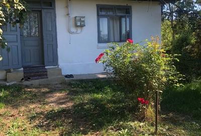 Casă cu 2 camere în Câmpeni