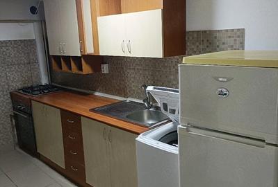 Garsonieră decomandată în Vitan