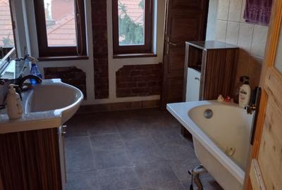 Apartament cu 4 camere decomandat în Cotroceni - 3