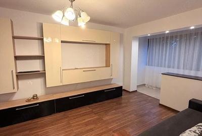 Apartament cu 2 camere decomandat, mobilat în Titan
