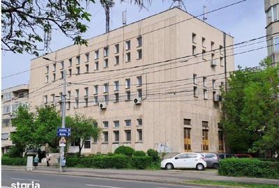 Spațiu comercial, de 1,493 mp, în Democrației