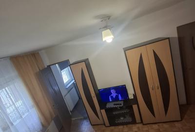 Garsonieră decomandată în Olimpia-Stadion